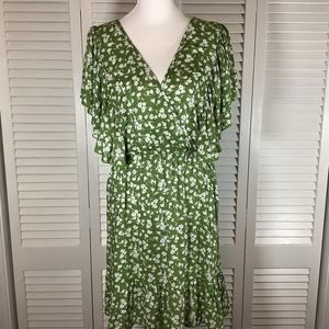 Shein ditsy floral butterfly sleeve ruffle hem dress, large